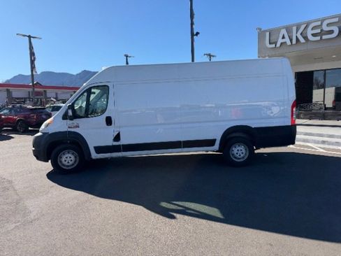 Used 2022 RAM ProMaster 3500 w/ Premium Convenience Group image 5
