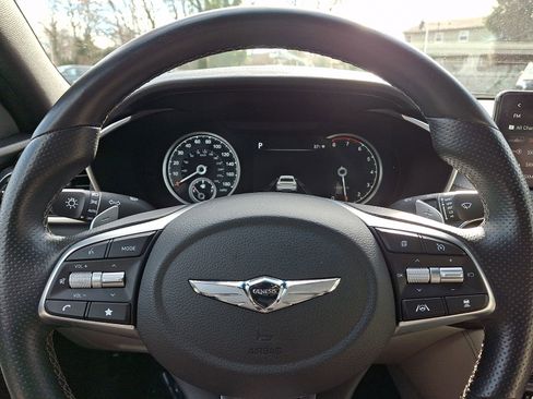 Used 2023 Genesis G70 2.0T image 20