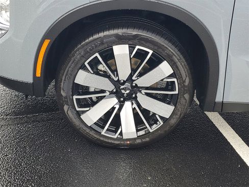 New 2025 Mitsubishi Outlander SE image 31