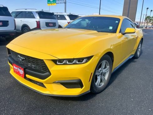 Used 2024 Ford Mustang Coupe RWD image 3