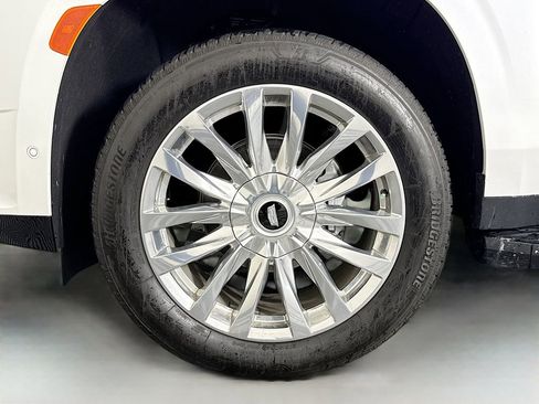 Used 2023 Cadillac Escalade Premium Luxury image 34