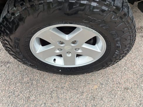 Used 2009 Jeep Wrangler Unlimited X AWD/4WD image 36