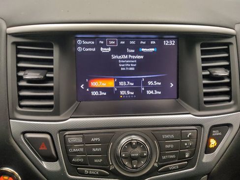 Used 2018 Nissan Pathfinder SL w/ Midnight Edition Package AWD/4WD image 25