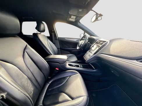 Used 2019 Lincoln MKC Premiere image 29