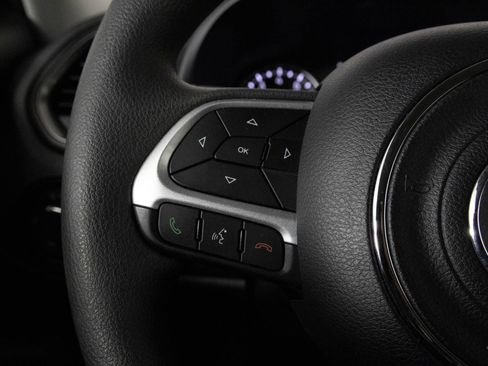 Used 2023 Jeep Renegade Latitude image 28