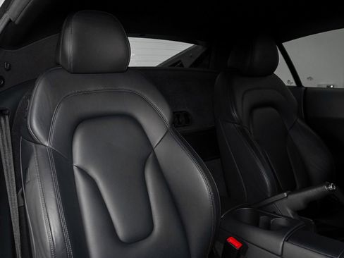 Used 2010 Audi R8 V10 image 32