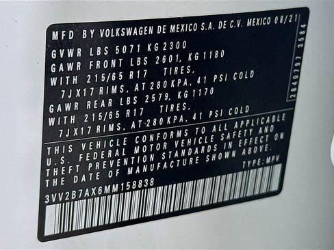 Used 2021 Volkswagen Tiguan SE w/ Panoramic Sunroof Package image 12