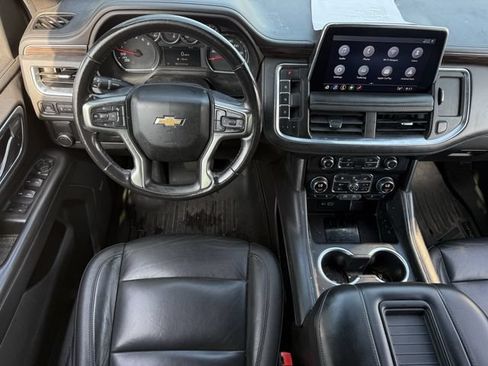 Used 2021 Chevrolet Suburban LT RWD image 12