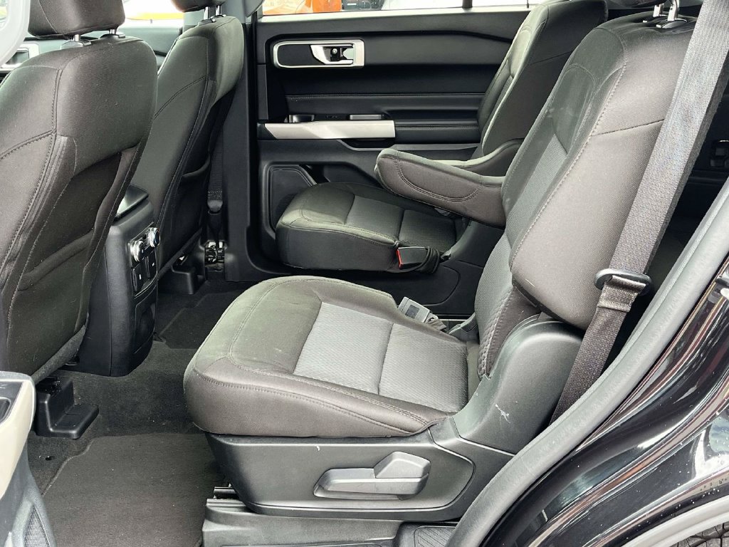 Used 2022 Ford Explorer XLT RWD image 18