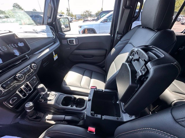 New 2027 Jeep Wrangler Unlimited Sahara AWD/4WD image 26