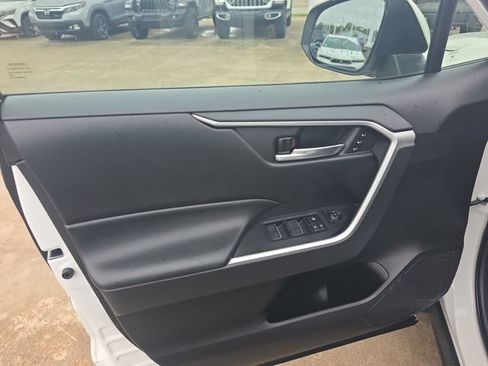 Used 2022 Toyota RAV4 XLE Premium AWD/4WD image 10