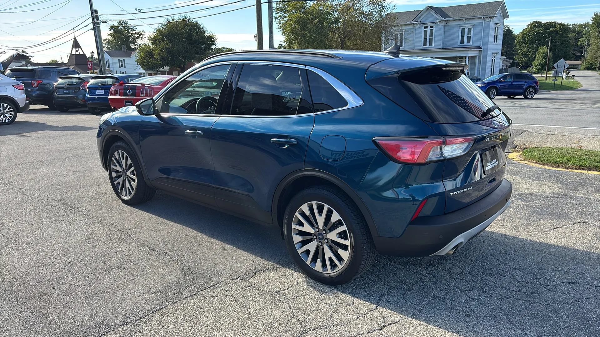 Used 2020 Ford Escape Titanium AWD/4WD image 8