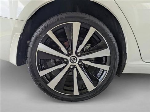 Used 2022 Nissan Altima 2.5 SR AWD/4WD image 22