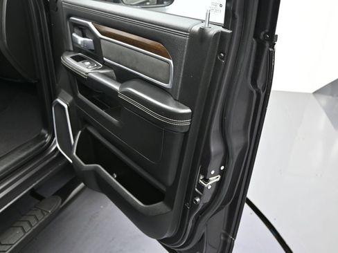 Used 2024 RAM 2500 Laramie AWD/4WD image 7