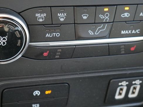 Used 2020 Ford EcoSport SE image 5