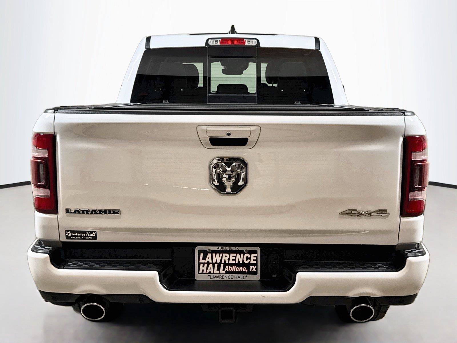 Used 2024 RAM 1500 Laramie AWD/4WD image 5