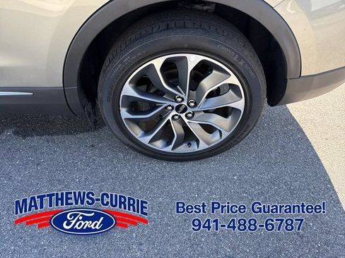 Used 2023 Lincoln Nautilus Reserve FWD image 15