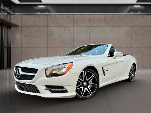 Used 2015 Mercedes-Benz SL 550 image 2