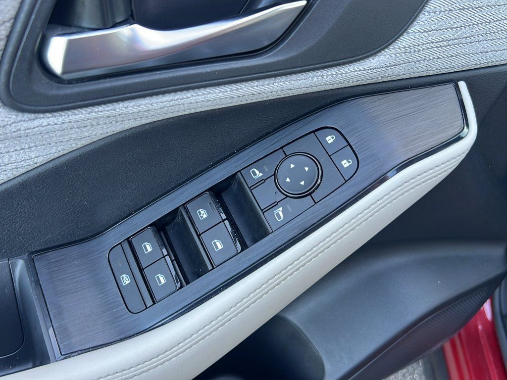 Used 2021 Nissan Rogue SV FWD image 10