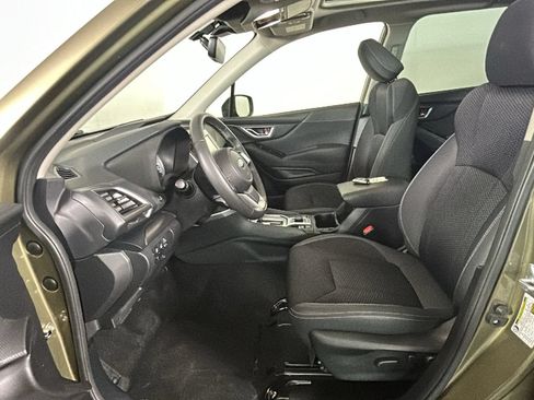 Used 2023 Subaru Forester Premium AWD/4WD image 14