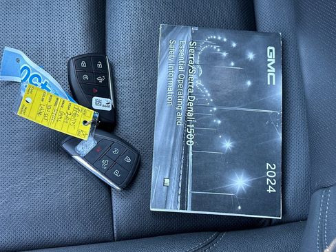 Used 2024 GMC Sierra 1500 SLT image 26