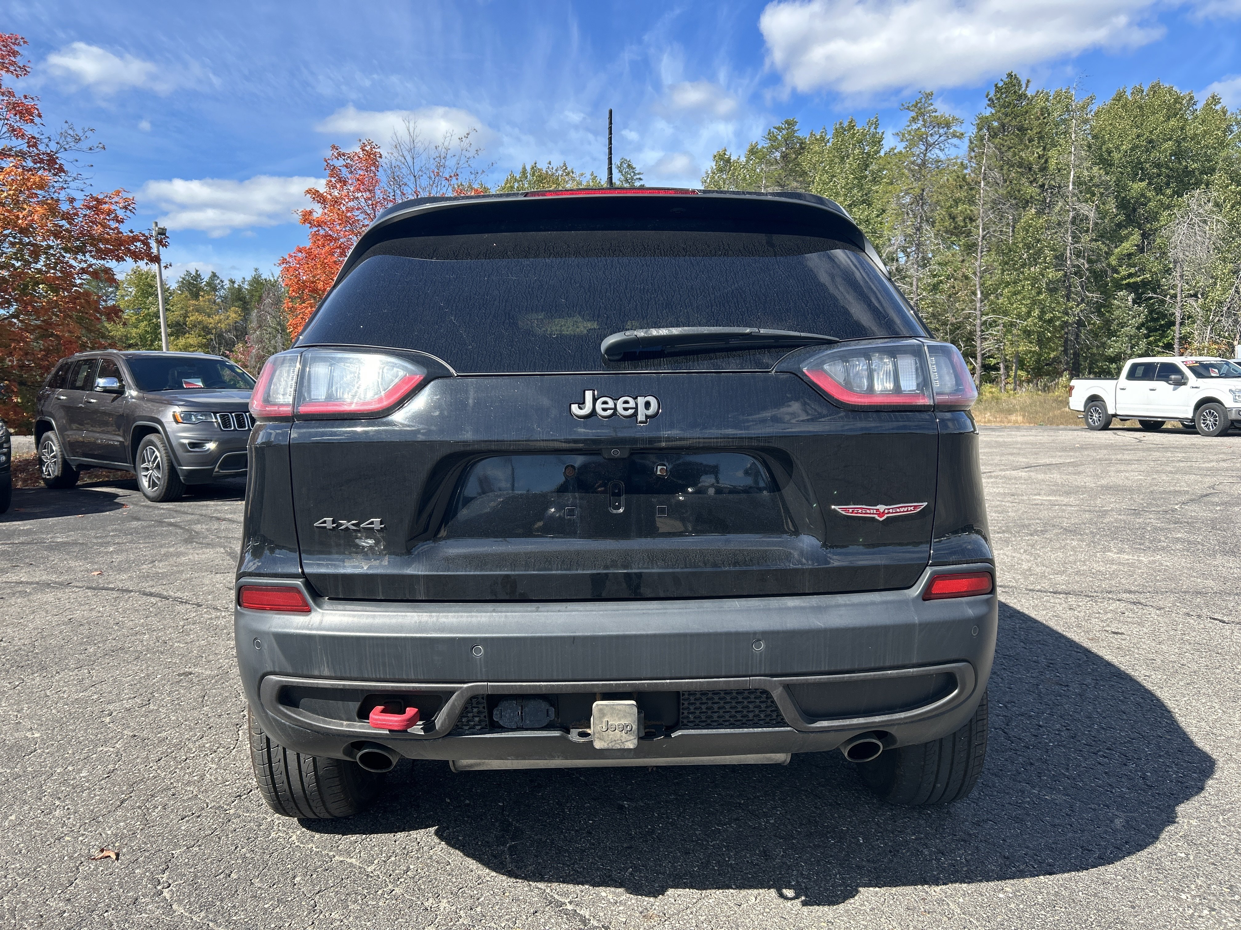 Used 2019 Jeep Cherokee Trailhawk AWD/4WD image 5