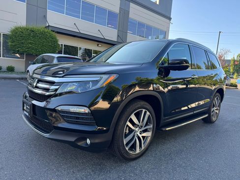 Used 2017 Honda Pilot Elite image 4