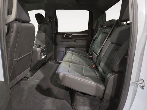 New 2026 GMC Sierra 1500 SLT image 10