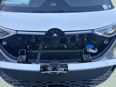 New 2025 Volkswagen ID. Buzz Pro S image 28