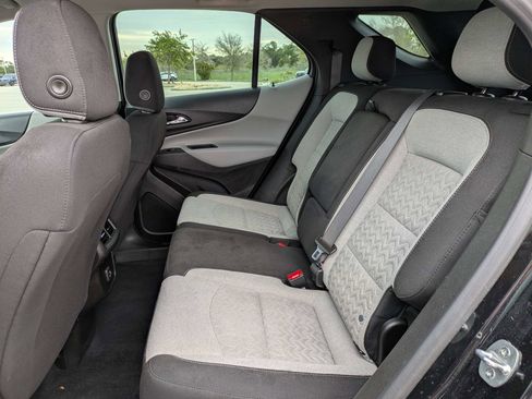 Used 2022 Chevrolet Equinox LS w/ LPO, Floor Liner Package FWD image 15