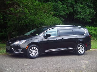Used 2019 Chrysler Pacifica Touring-L