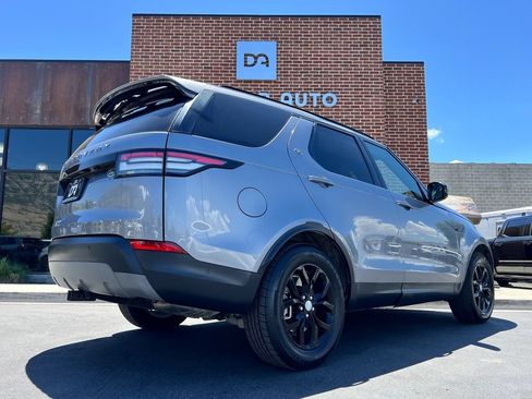 Used 2020 Land Rover Discovery SE AWD/4WD image 6