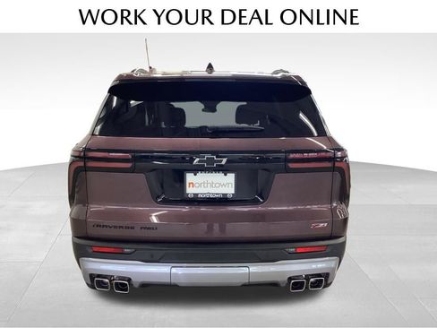 Used 2024 Chevrolet Traverse Z71 AWD/4WD image 19