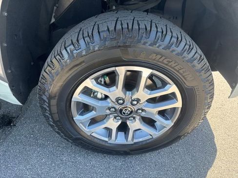 Used 2024 Toyota Tundra Limited image 14