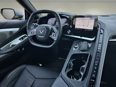 Used 2023 Chevrolet Corvette Stingray Preferred Cpe w/ Z51 Performance Package RWD image 7