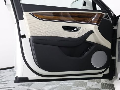 New 2026 Bentley Flying Spur Plug-In Hybrid AWD/4WD image 21