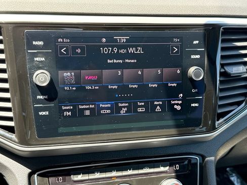 Used 2023 Volkswagen Atlas SE w/ Panoramic Sunroof Package AWD/4WD image 12