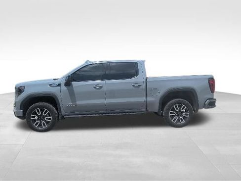 Used 2025 GMC Sierra 1500 AT4 w/ AT4 Premium Package AWD/4WD image 8