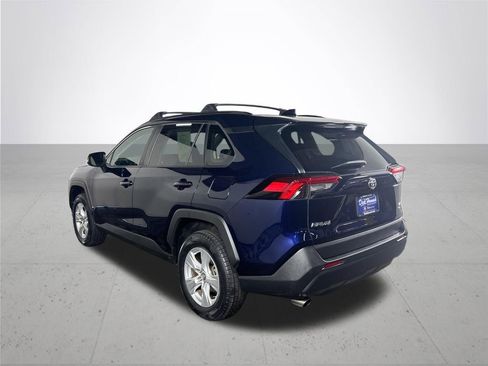Used 2019 Toyota RAV4 XLE w/ Convenience Package image 8