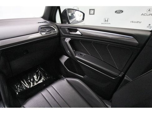 Used 2022 Volkswagen Tiguan SE R-Line AWD/4WD image 10