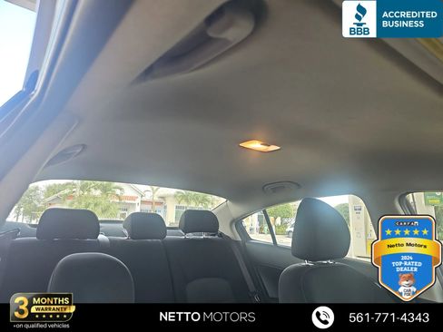Used 2018 Kia Forte LX FWD image 40