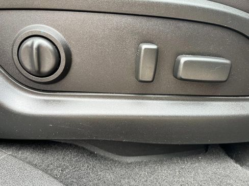 Used 2015 GMC Acadia Denali image 38