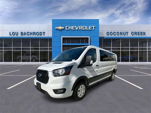 Used 2023 Ford Transit 350 XLT image 4
