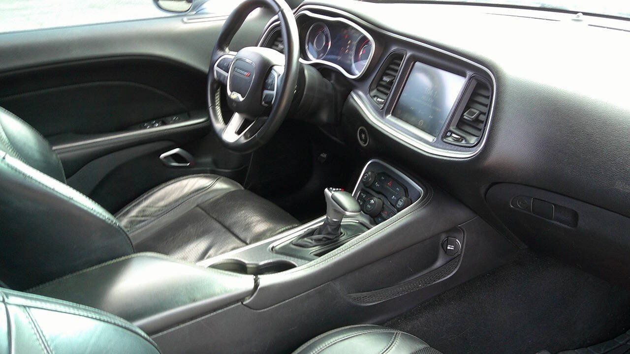 Used 2015 Dodge Challenger SXT Plus RWD image 20