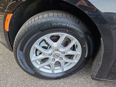 Used 2022 Chrysler Pacifica Touring-L image 33