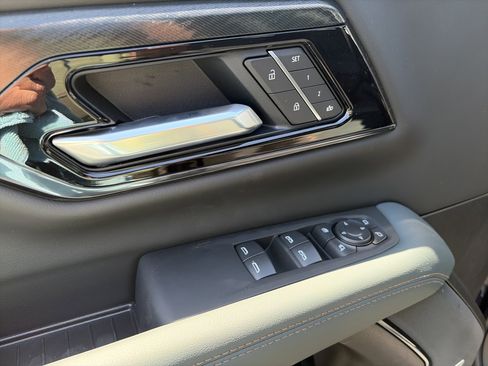 New 2026 GMC Yukon XL AT4 AWD/4WD image 21