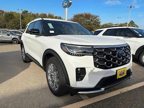 New 2026 Ford Explorer Platinum image 4