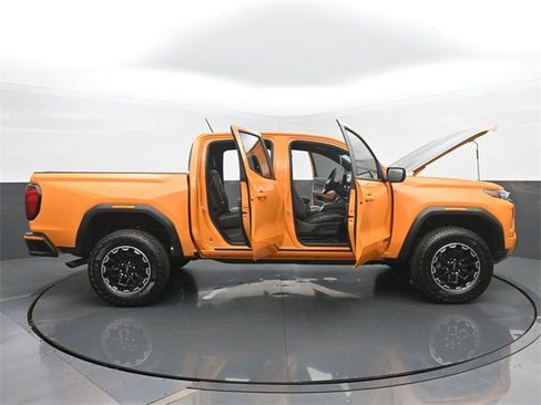 New 2026 GMC Canyon AT4 w/ AT4 Premium Package image 57