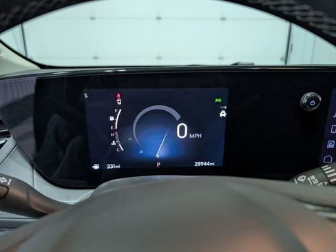 Used 2025 Buick Encore GX Preferred AWD/4WD image 15