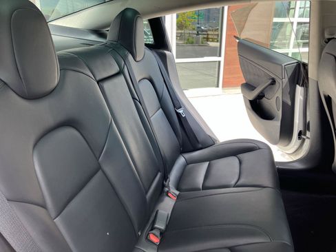 Used 2022 Tesla Model 3 Long Range AWD/4WD image 19